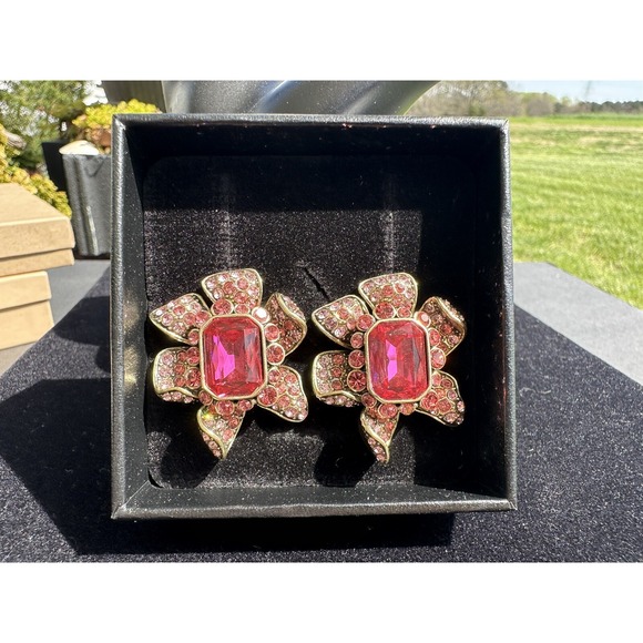 NWT Heidi Daus "Tropical Cascade" Crystal Floral Flower Button Earrings Omega - Picture 4 of 13